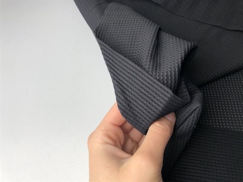 Polyesterjersey - sort med mikro tern